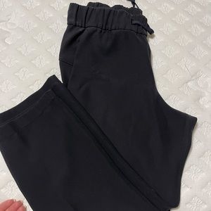 Lululemon ankle cropped dress pants